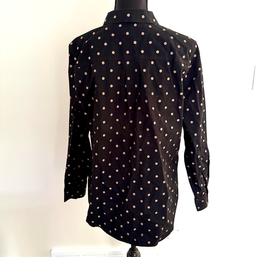 Chico's Women's Black Polka Dot No-Iron Effortless Long Sleeve Button Up Shirt - Picture 4 of 6